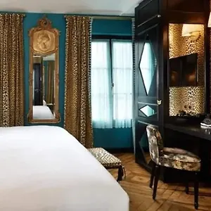 De Jobo 4*, Parigi Francia